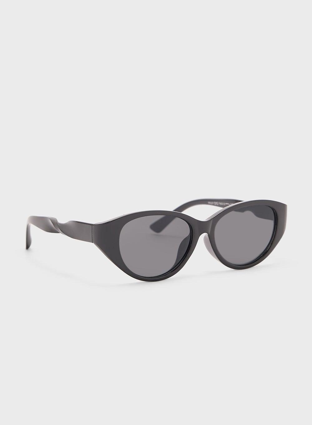 Ginger Cat Eye Chic Sunglasses for Modern Women - Image 1