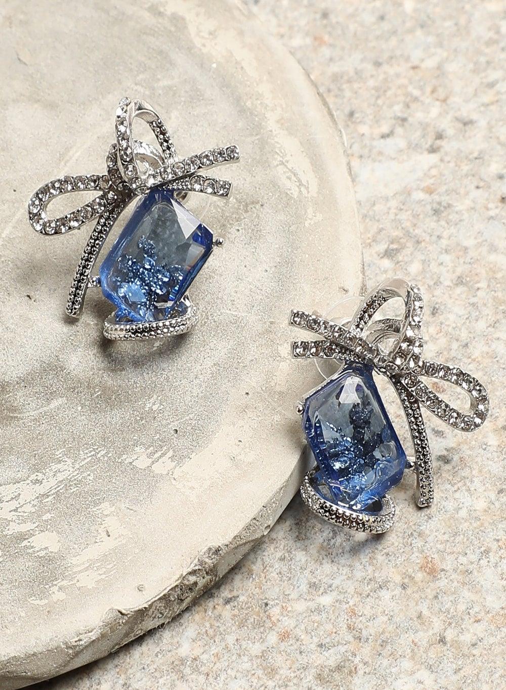 SOHI Premium Casual Stud Earrings for Chic Women - Image 1