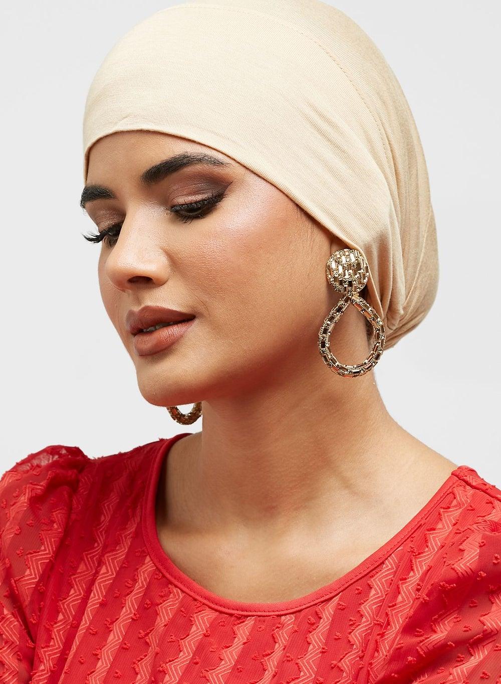 Khizana Elegant Underscarf Bonnet for Chic Styling - Image 1