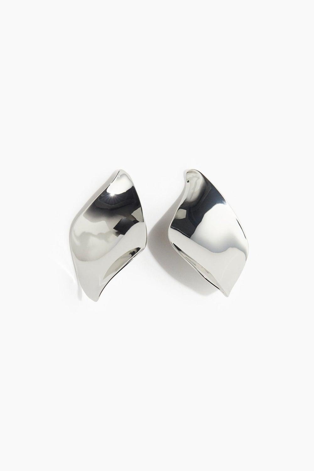 H&M Chic Asymmetric Earrings for a Modern Look - Image 1
