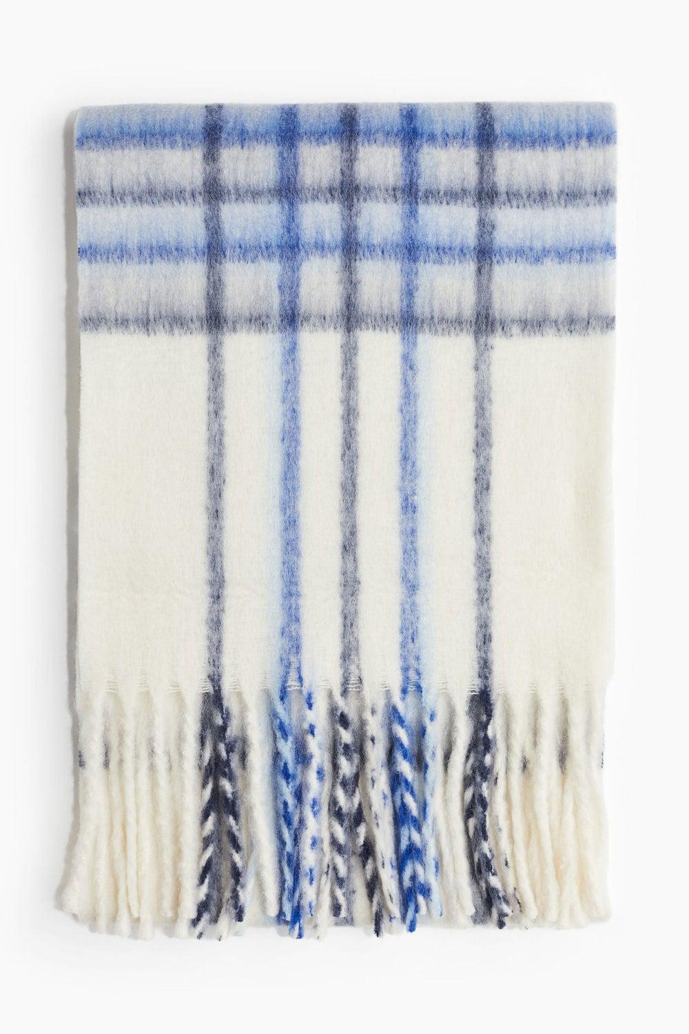H&M Chic Fringed Scarf - Elevate Your Style - Image 1
