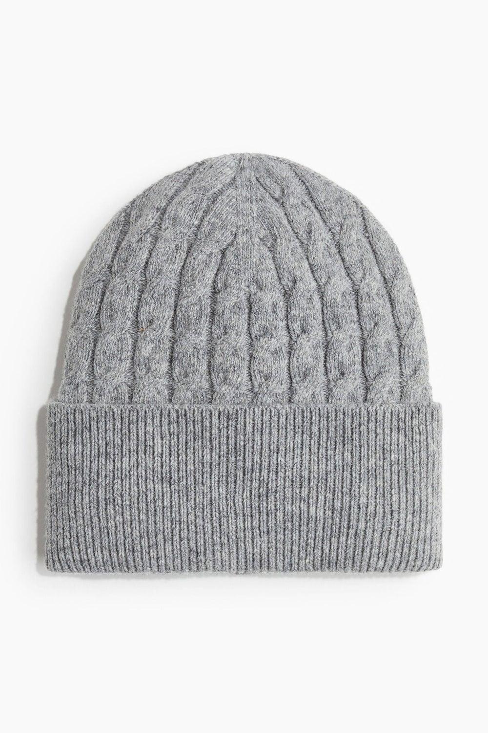 H&M Chic Cable-Knit Beanie for Fashion-Forward Women - Image 1
