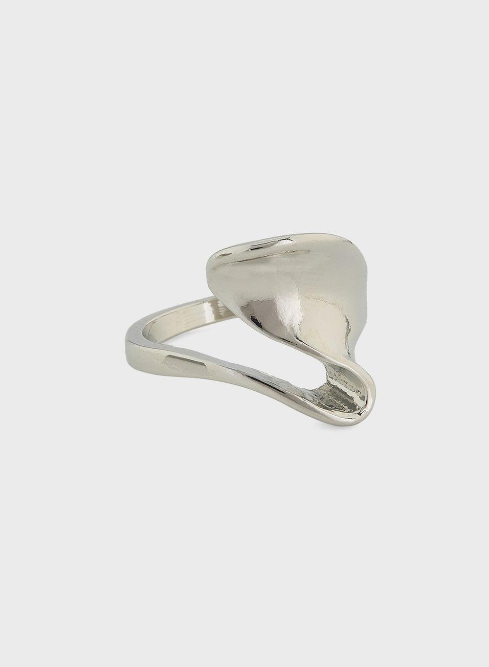 ELLA Twisted Elegance Ring - Chic Accessory for Every Occasion - Image 1
