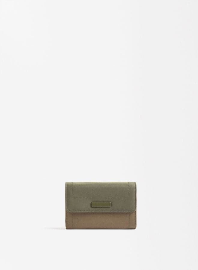 PARFOIS Elegance Unleashed: Green Color Block Wallet - Image 1