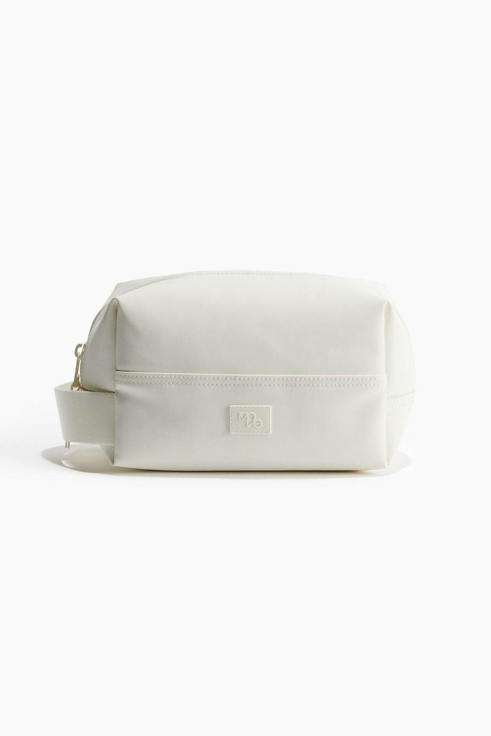 H&M Water-Repellent Chic Gym Wash Bag – Stay Organized - Image 1