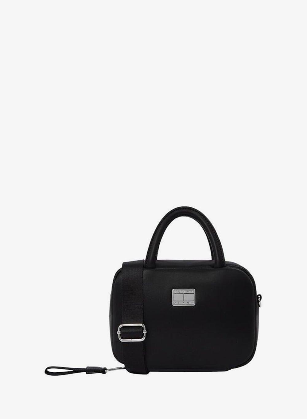 TOMMY JEANS Chic American Cool Zip Wallet for Women - Image 1