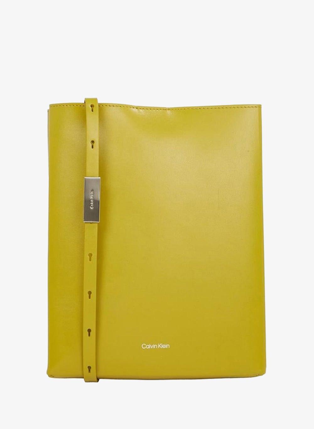 Calvin Klein Elegance: Women's 100% Leather Crossbody Bag - Image 1