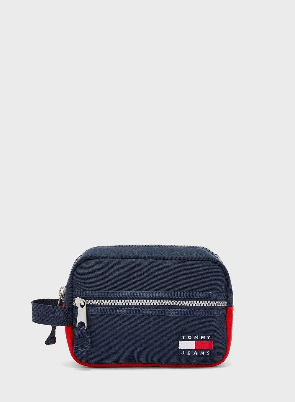 TOMMY JEANS Colorblock Chic Wash Bag for Stylish Travelers - Image 1