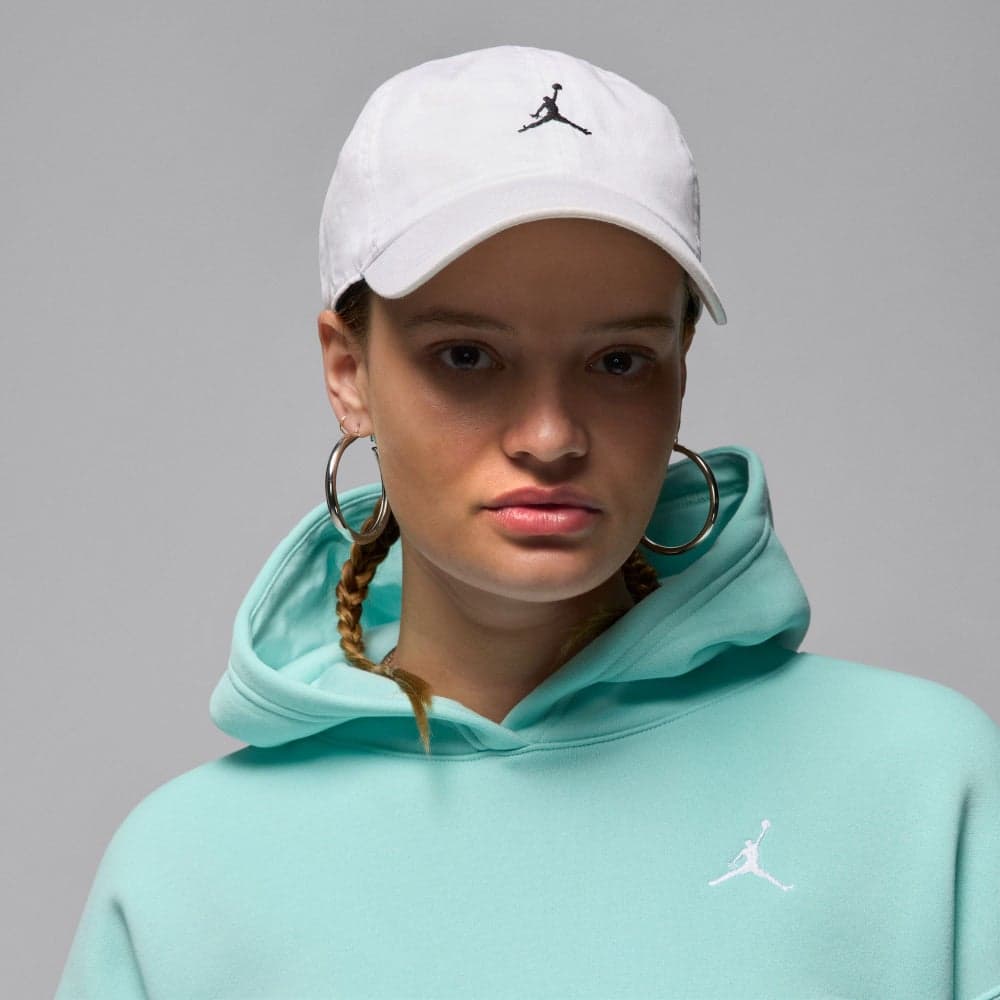 Jordan Club Elegance: Curved-Bill Organic Cap - Image 1