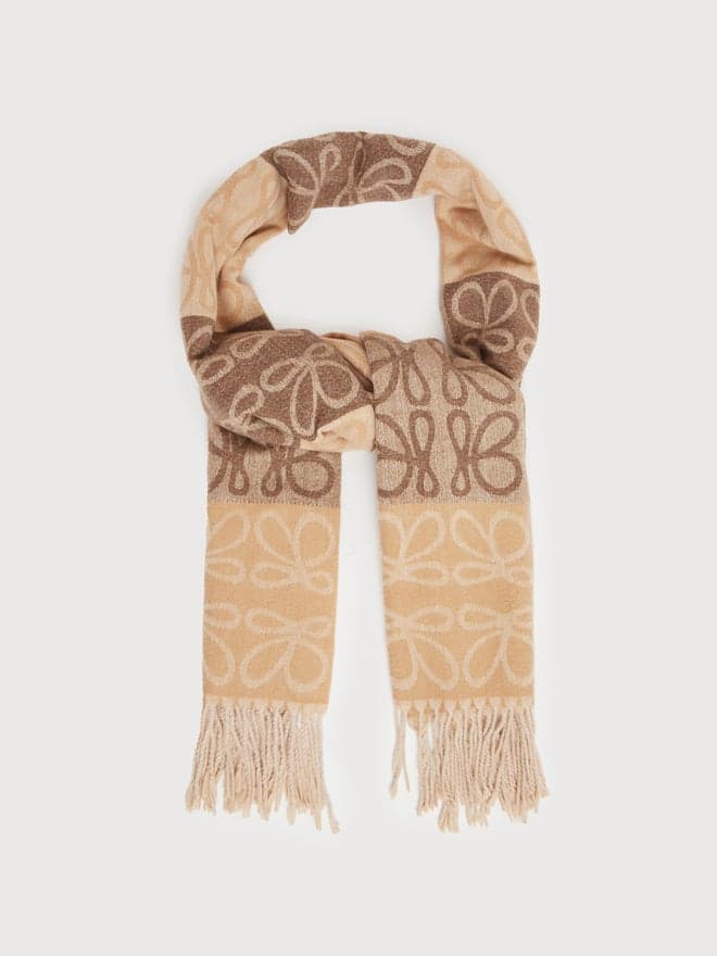 Styli Chic Tassel Edged Scarf - A Touch of Elegance - Image 1