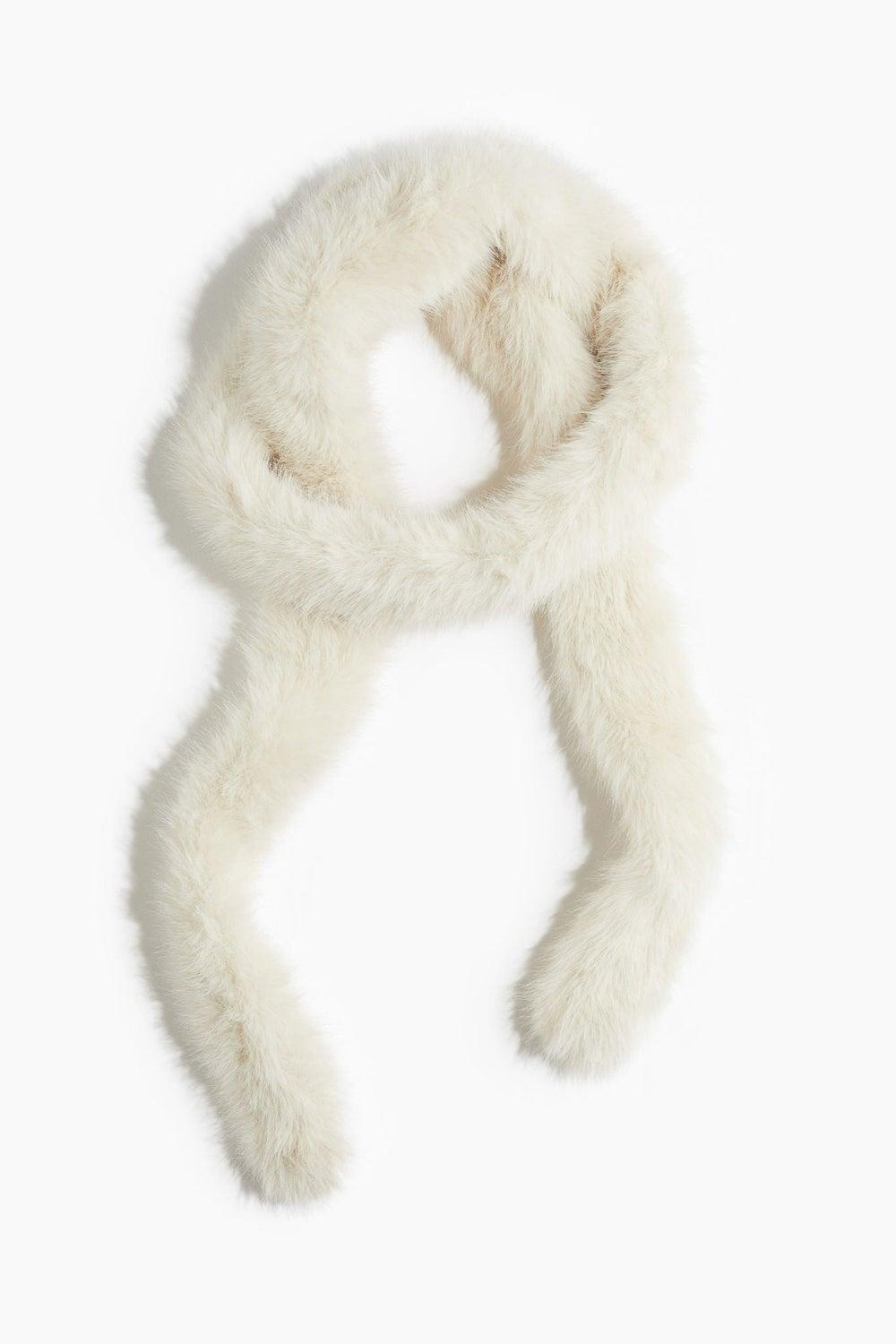 H&M Elegant Fluffy-Knit Women's Scarf - Image 1