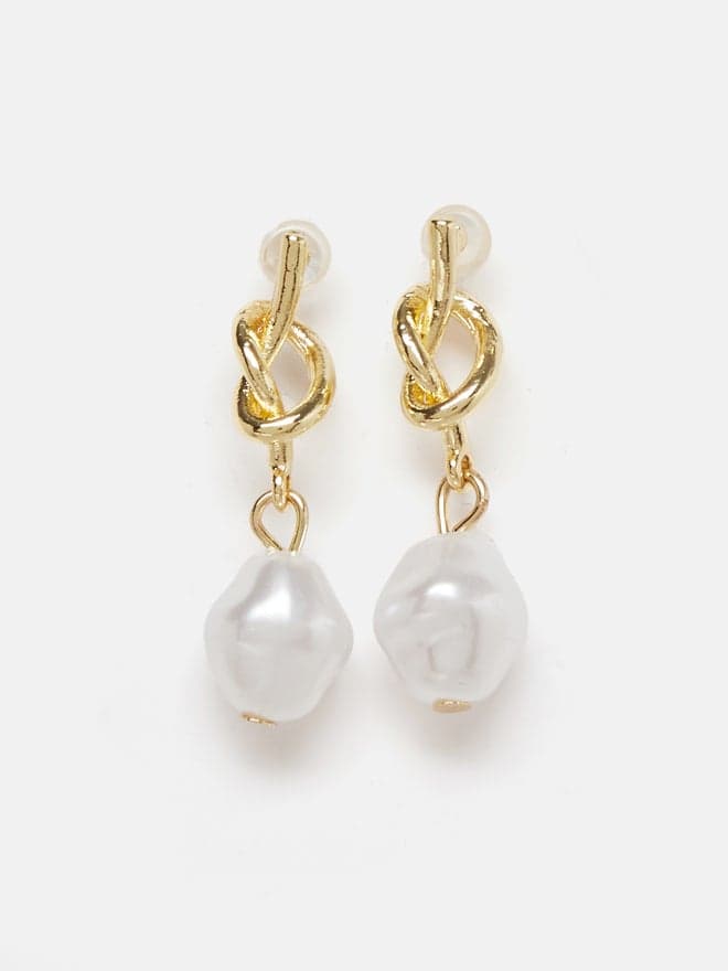 Elegant Styli Long Drop Faux Pearl Earrings - Image 1