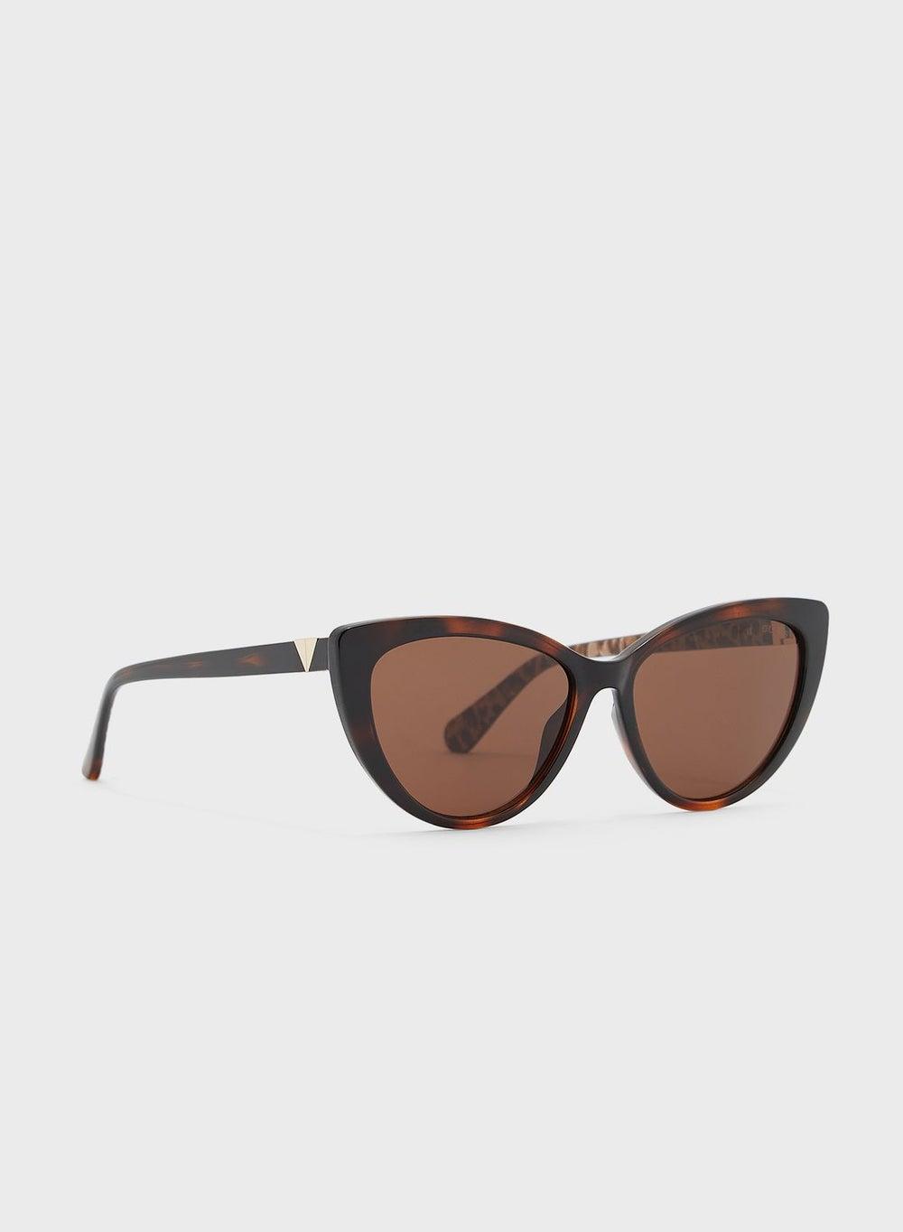 GUESS Chic Cat Eye Sunglasses for Elegant Women - Image 1
