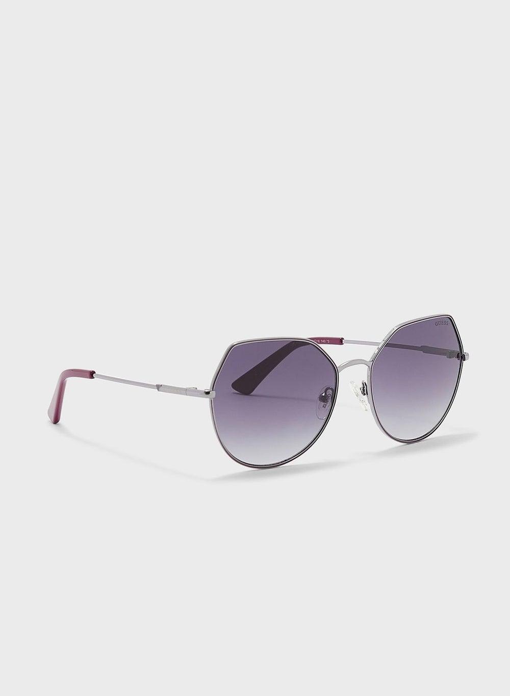 GUESS Elegant Oversized Sunglasses for Women - Image 1
