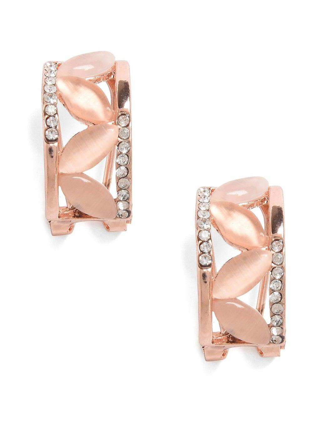 SOHI Timeless Stud Earrings for the Modern Woman - Image 1