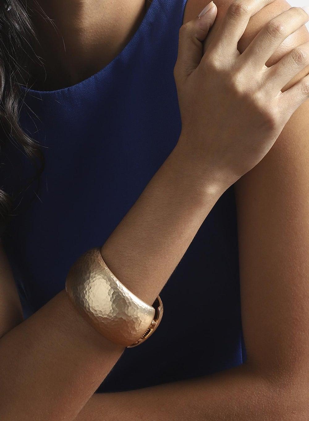 SOHI Metallic Elegance Bracelet - Perfect for Every Occasion - Image 1