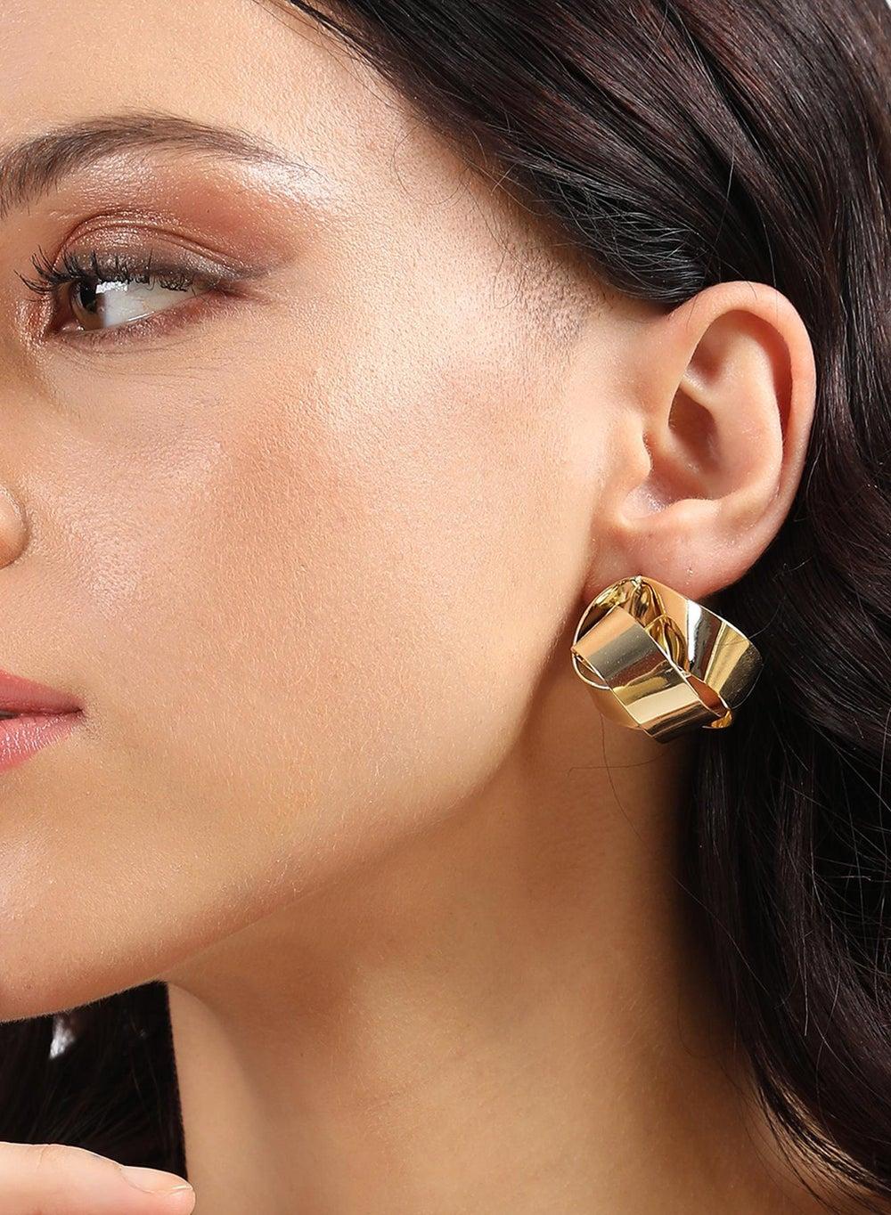 SOHI Minimal Rolled Gold Stud Earrings for Everyday Elegance - Image 1