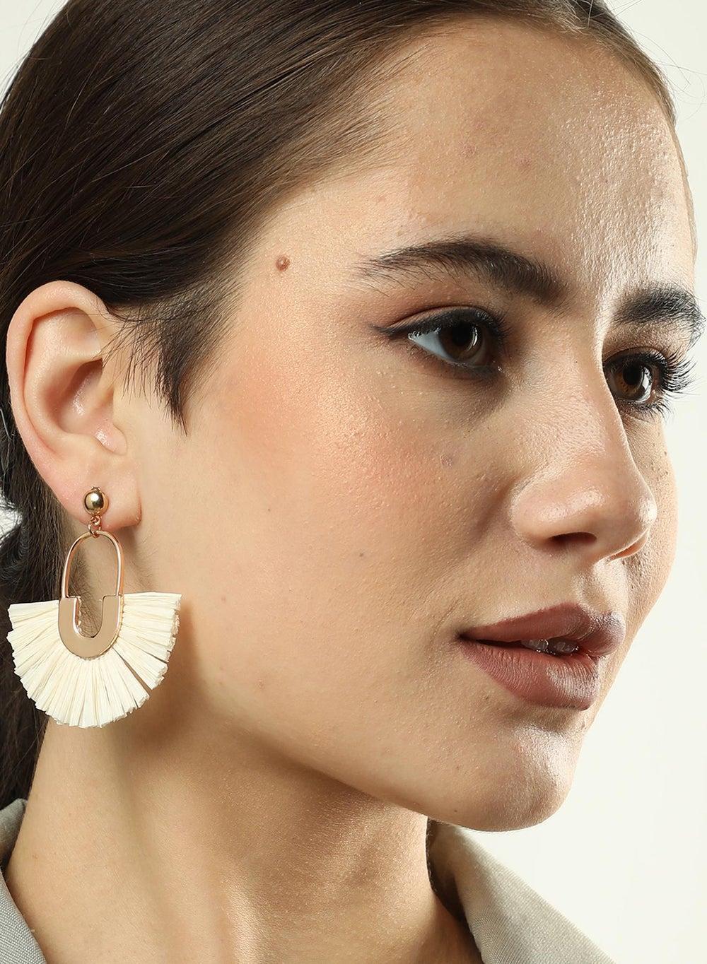 SOHI Beach Drop Women's Earrings - Elegance By The Shore - Image 1