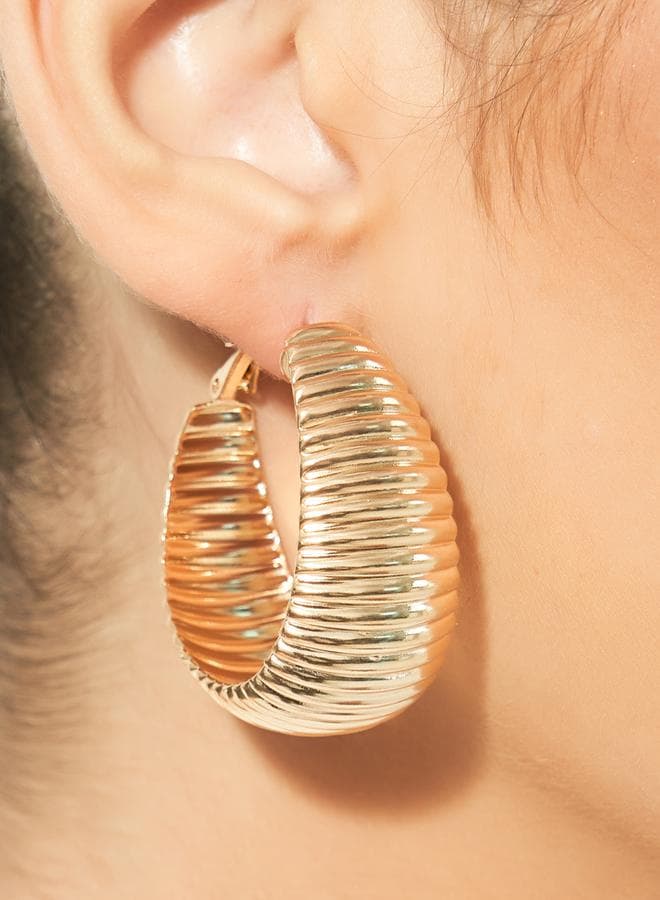 Styli Chic Textured Chunky Earrings for Women - Image 1