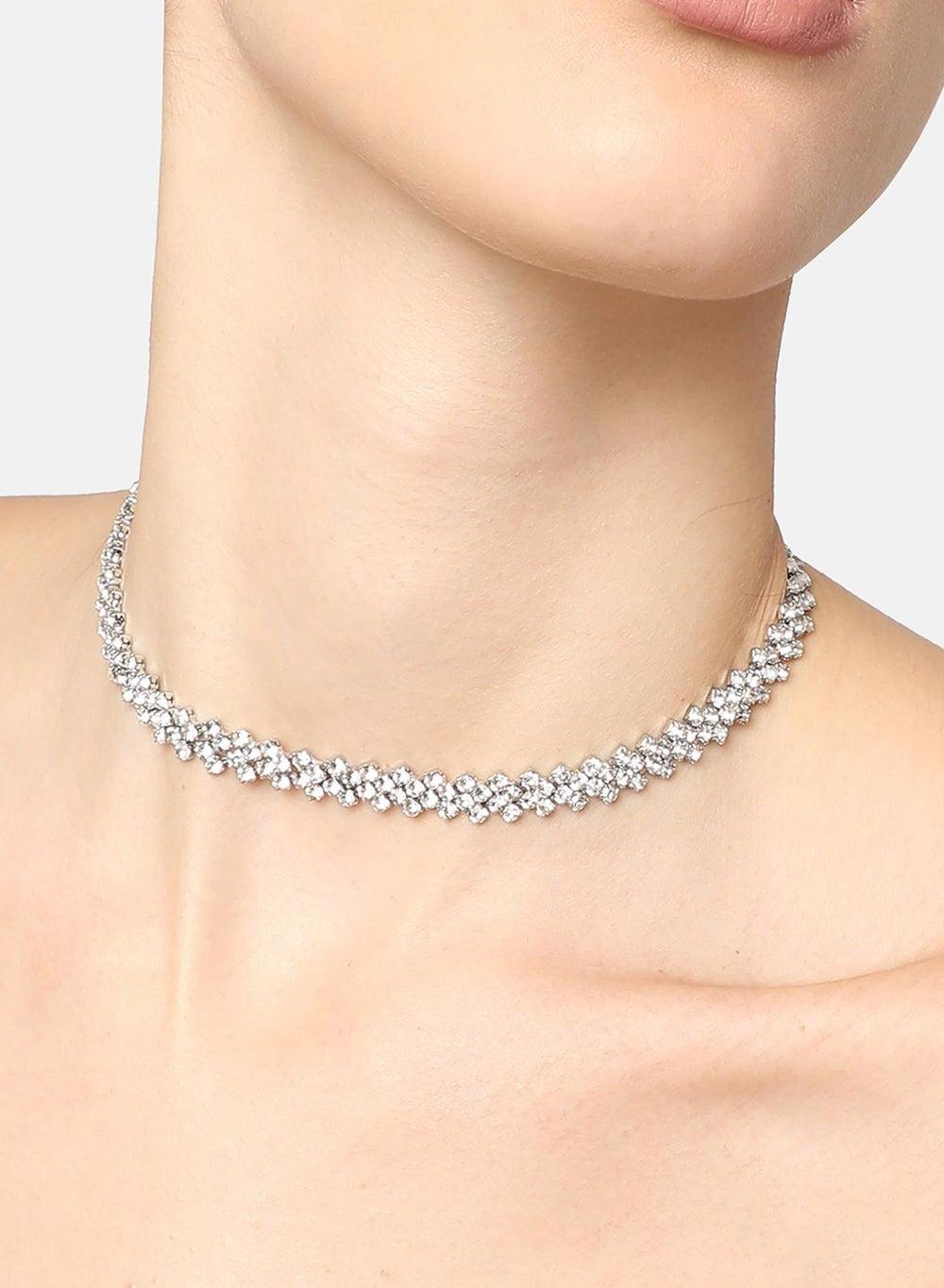 SOHI Sleek Gold Party Choker - Elegance Unleashed - Image 1