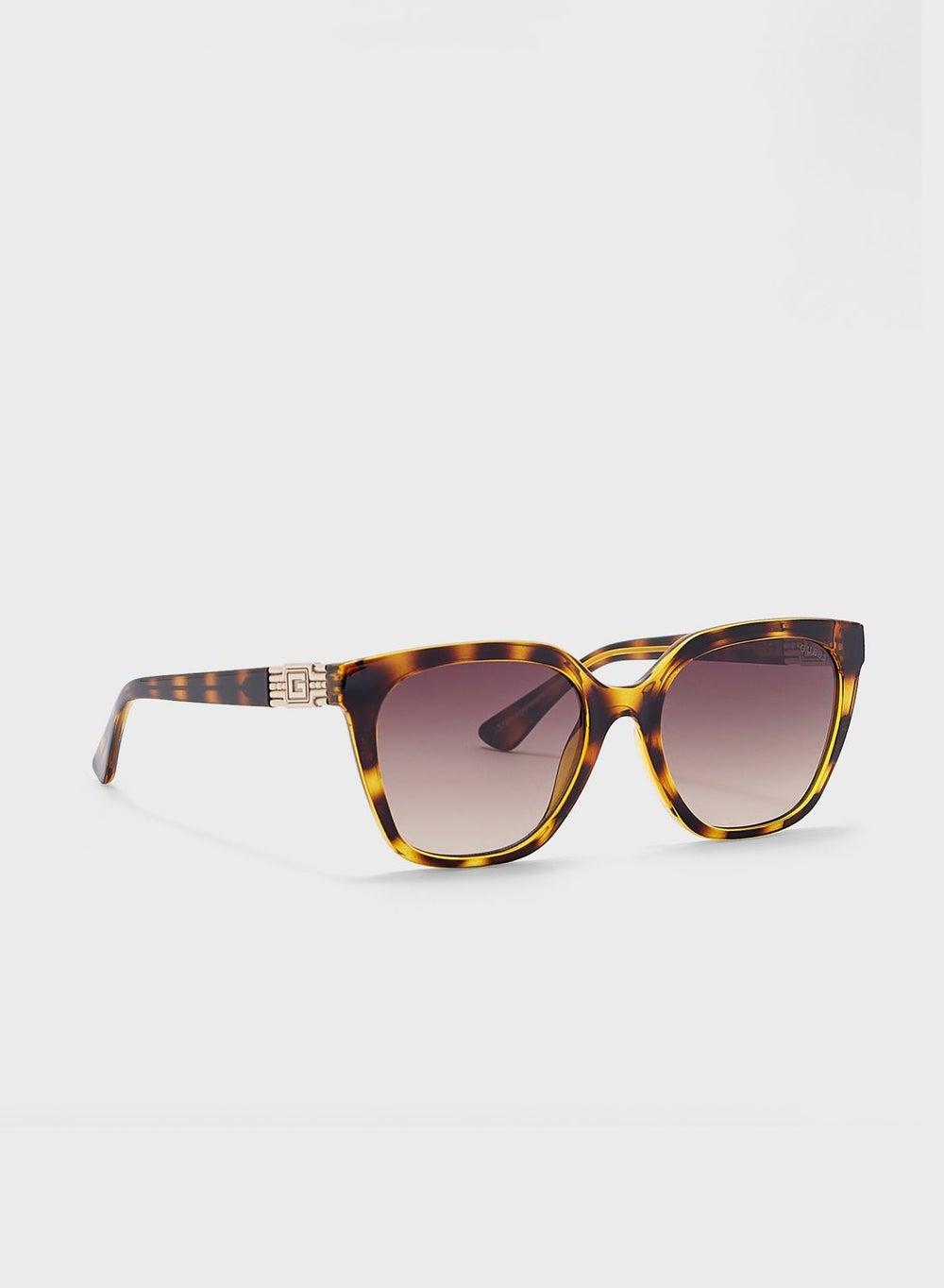 GUESS Wayfarers - Chic UV Protection Sunglasses - Image 1
