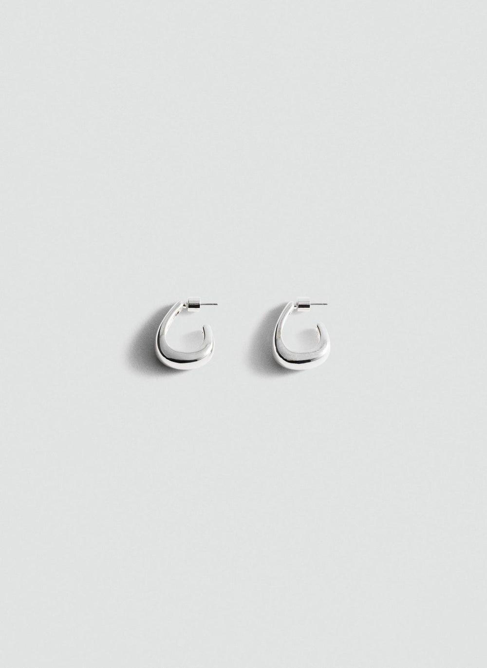 Elegant MANGO Twisted Hoop Earrings for Sophisticated Style - Image 1
