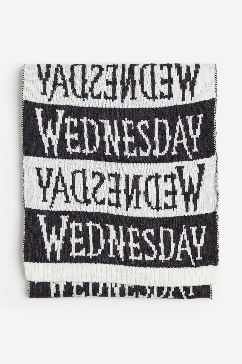 H&M Elegant Jacquard-Knit Scarf for Fashion-Forward Women - Image 1