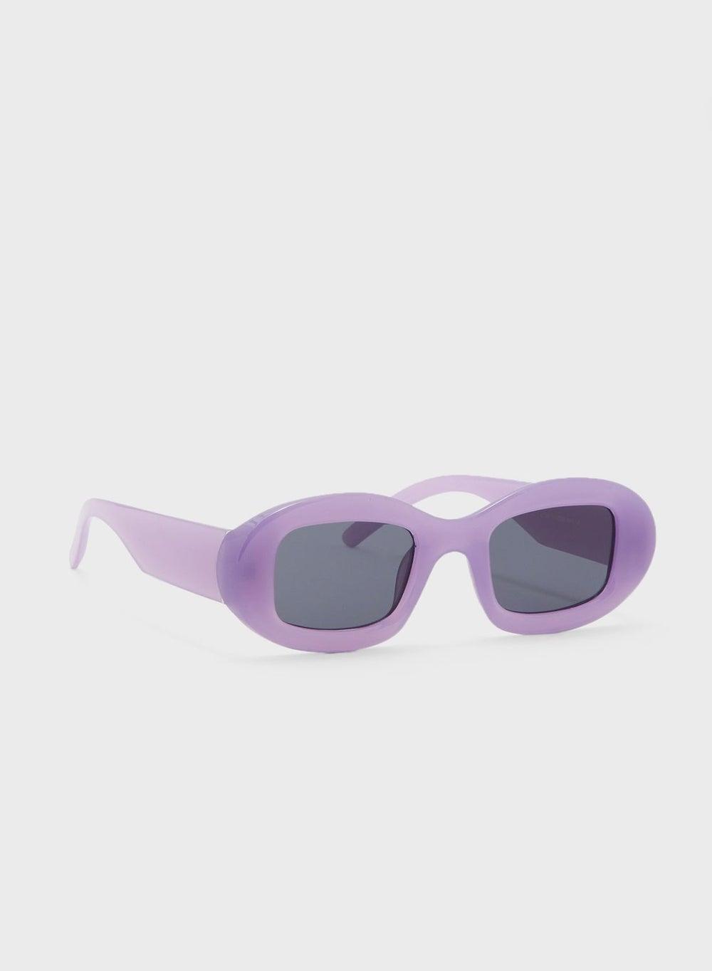 Elegant Ginger Oval Frame Sunglasses for Women - Image 1