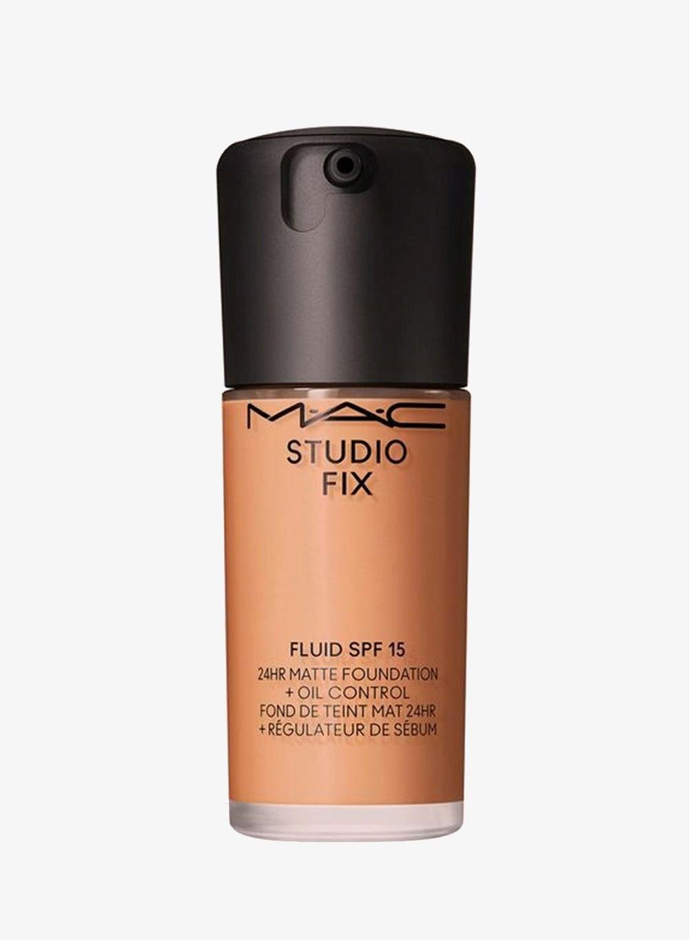 Studio Fix Fluid Foundation SPF 15 - NC40: 24HR Matte Perfection - Image 1
