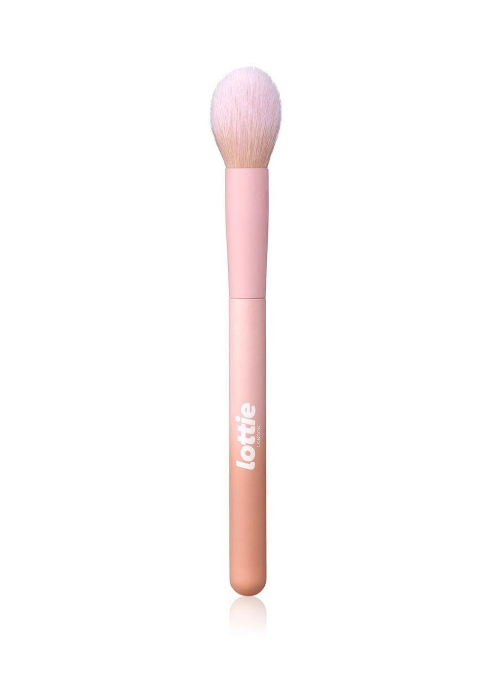 Luxe Vegan Glow Tapered Highlighter Brush - Image 1