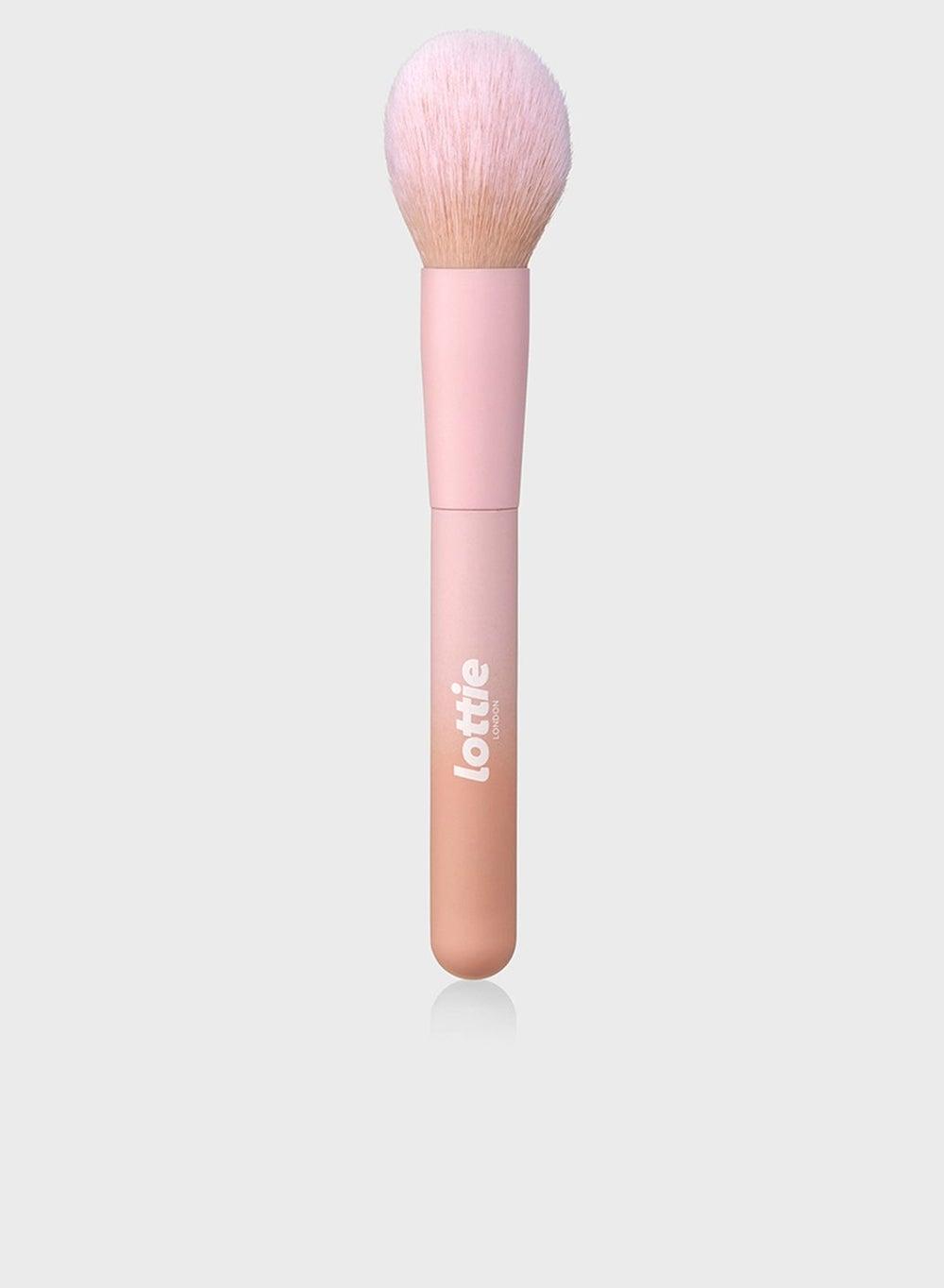 Luxurious Vegan Tapered Bronzer Brush - Image 1
