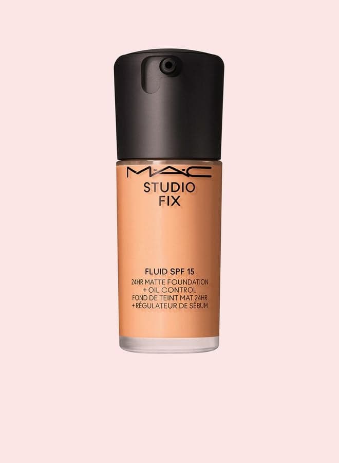 Studio Fix Fluid Matte Foundation NC20 SPF 15 - Image 1