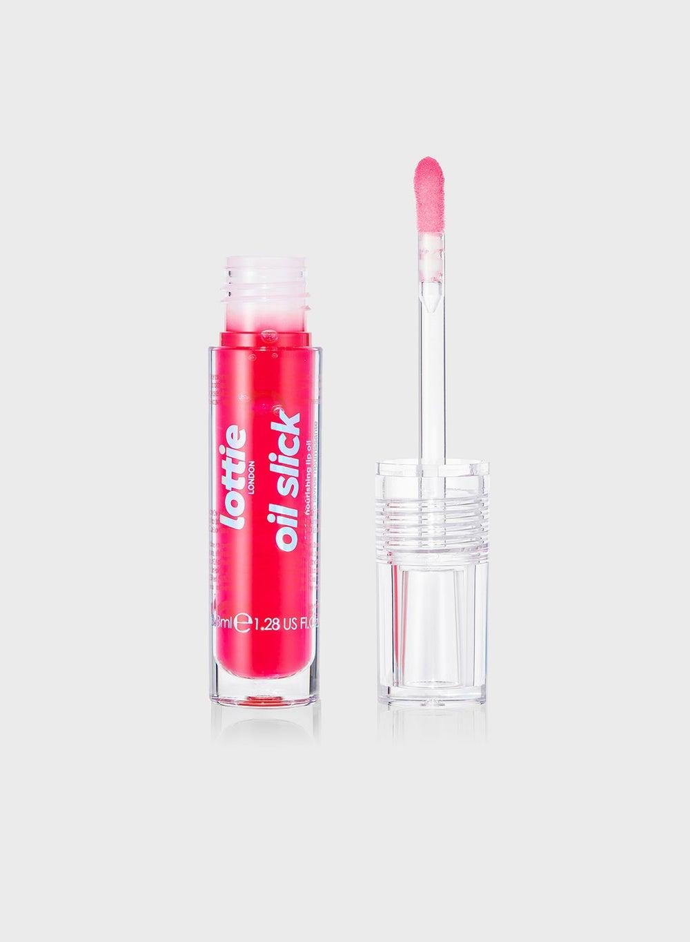Strawberry Dreams Lip Oil - Hydrating Gloss Finish - Image 1