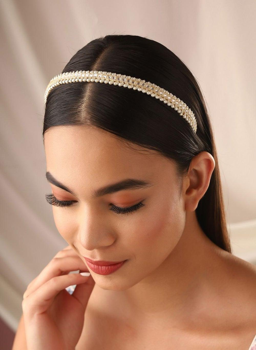 Elegant White Kundan Hairband for Women - Image 1