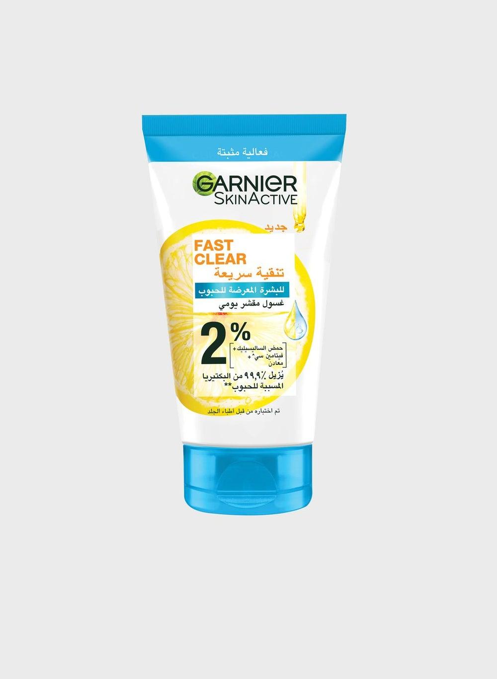 Garnier Skinactive Fast Clear 3-In-1 Salicylic & Vitamin C Wash, 150Ml - Image 1