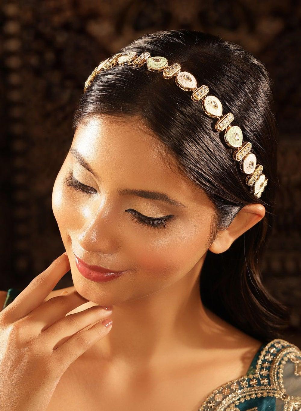 Elegant Kundan Studded Maang Tikka - Gold & Green - Image 1