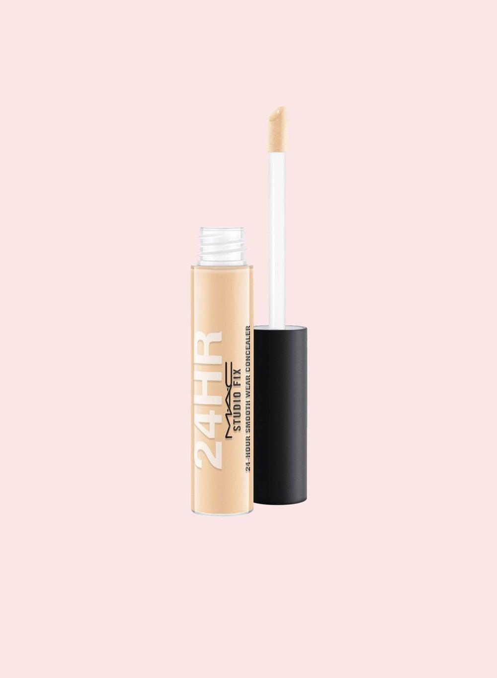 Studio Fix 24-Hour Concealer NC30 - Flawless Matte Finish - Image 1