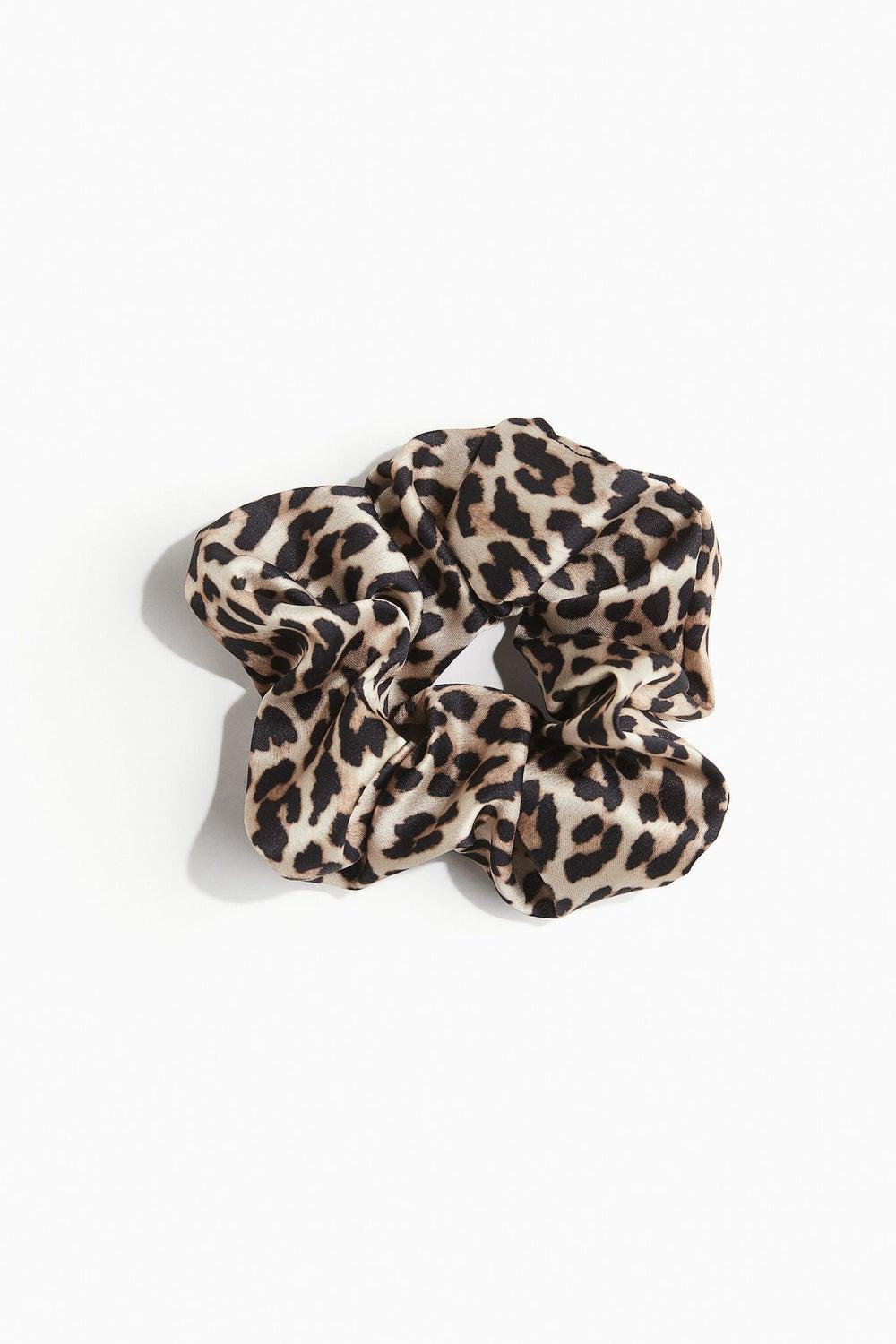 Chic Oversized Patterned Scrunchie - Style & Comfort - Image 1