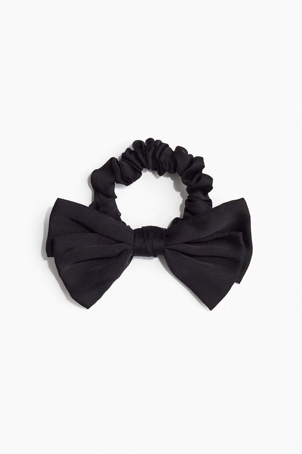 Elegant Bow-Decorated Scrunchie for Timeless Style - Image 1