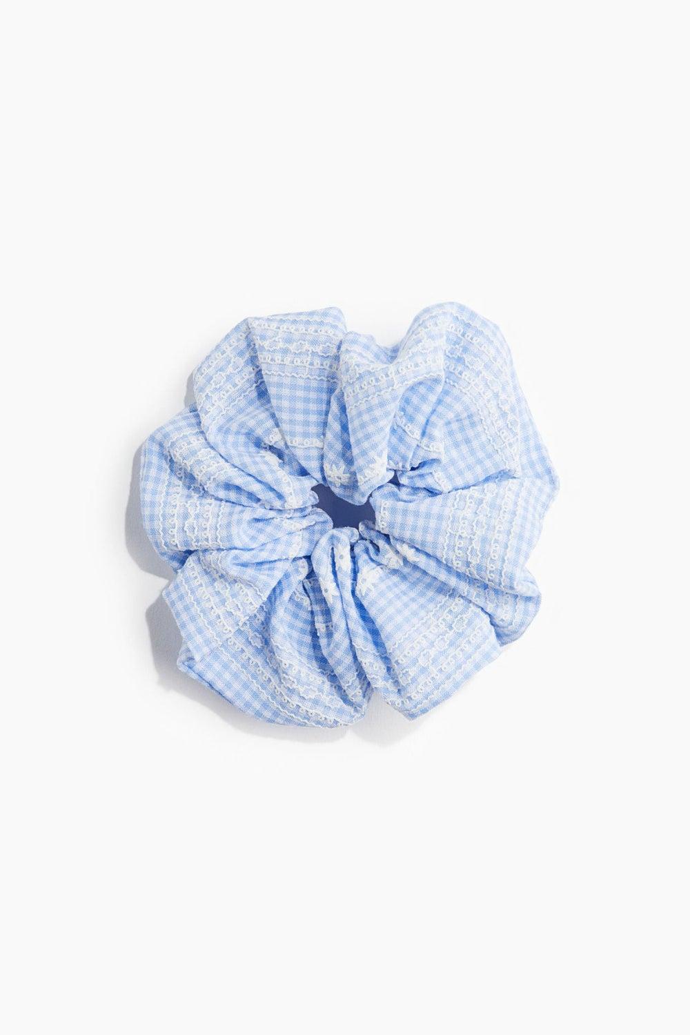 Delicate Embroidered Scrunchie - Elegant Accessory - Image 1