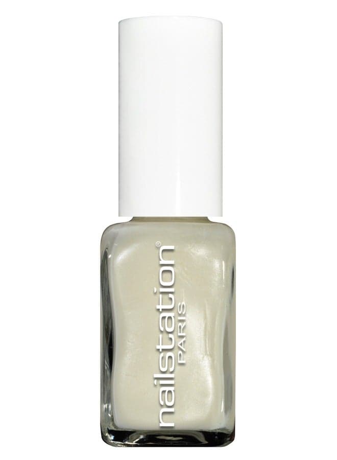 Glossy Frisson Nail Polish - Vibrant and Long-lasting - Image 1