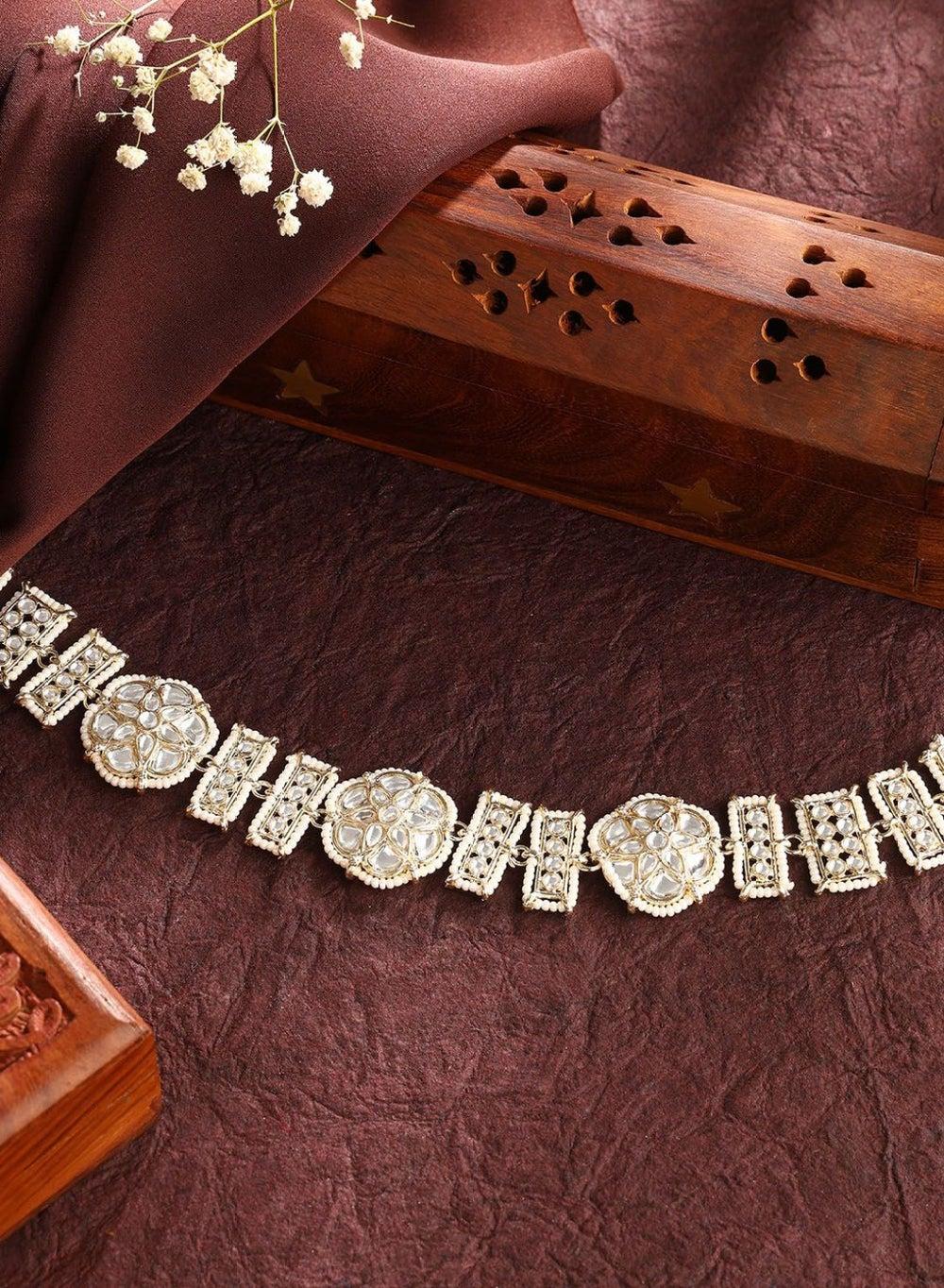Elegant Embellished Matha Patti Hairband for Women - Image 1