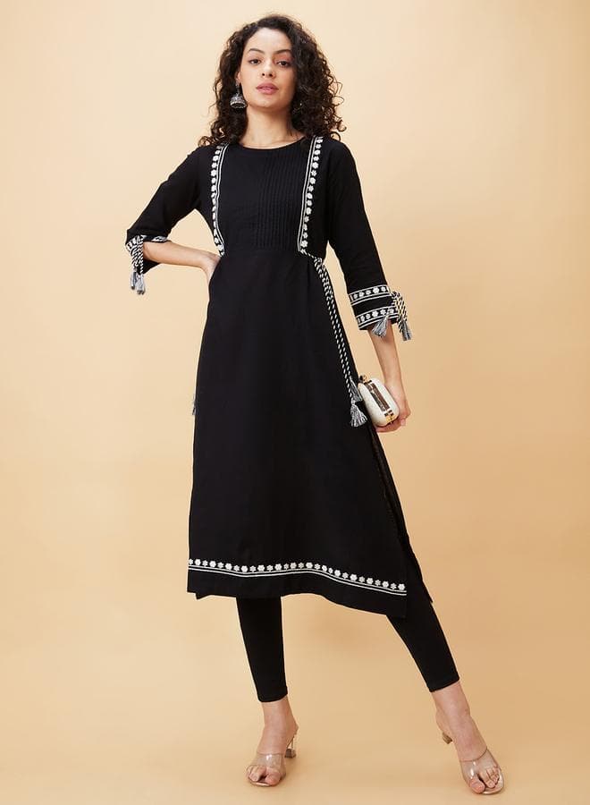 Globus Black Embroidered Cotton Straight Kurta - Image 1
