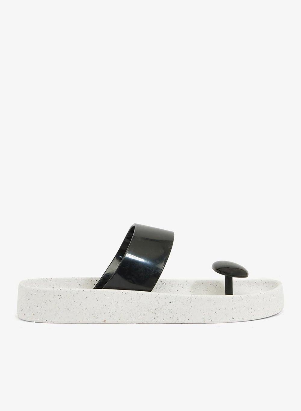 Smooth Stone 004.00006 Anti-Slip Strap Sandals White Black - Image 1