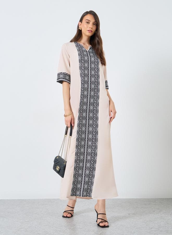 Contrast Print Maxi Jalabiya 3/4 Sleeve V-Neck - Image 1