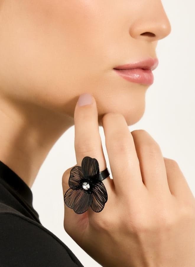 Textured Floral Ring for Women – Elegant Statement Piece - Image 1