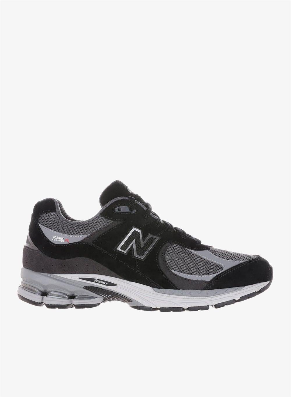 2002 U2002Rcd Black Lifestyle Low-Top Sneakers - Image 1