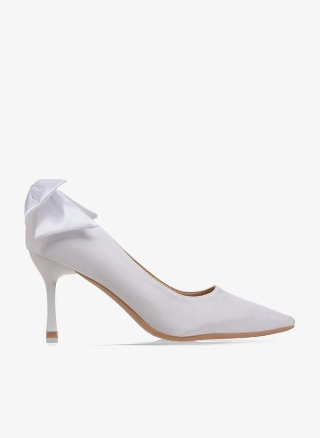 Elegant White Heeled Pump with Signature Bow Detail - Image 1