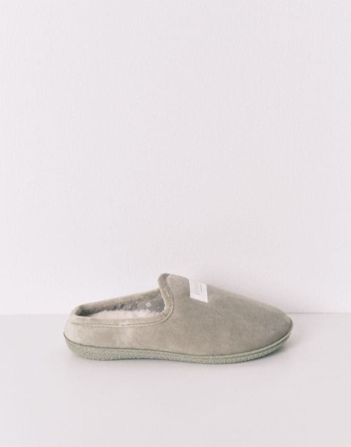 Green Velour Bedroom Slippers 499255191 - Image 1