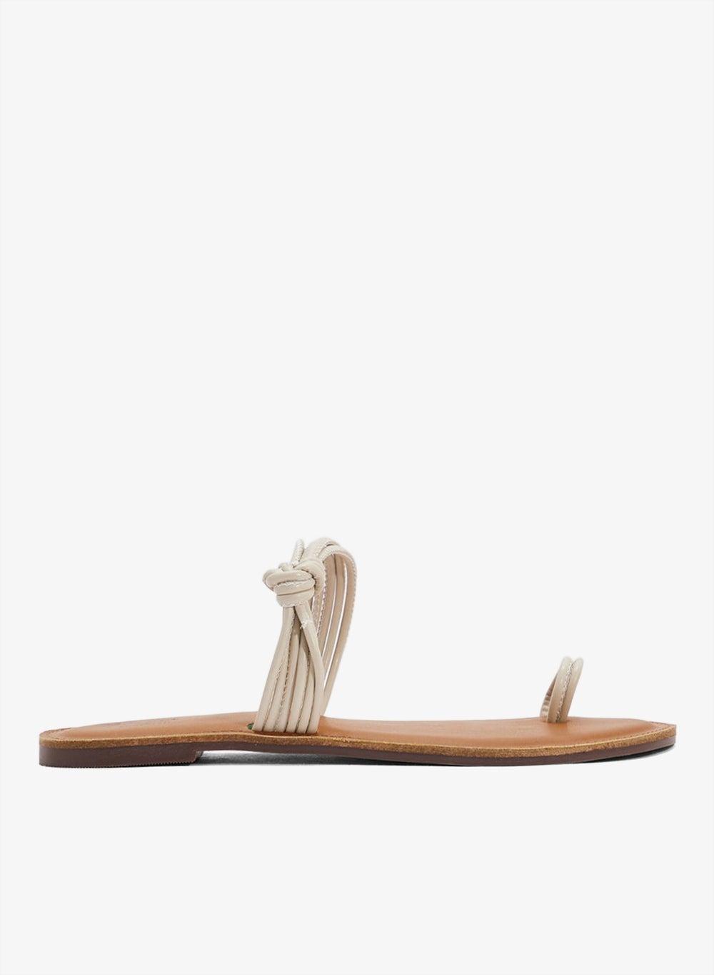 G533 29 White Casual Toe Post Sandal - Image 1